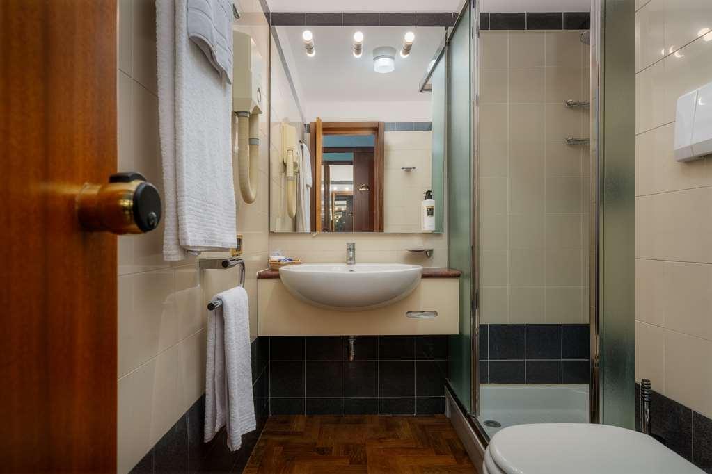 Hotel Crivis Milán Pokoj fotografie